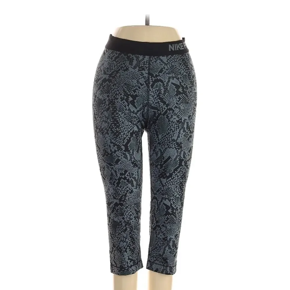 Nike Printed Cropped Leggings Size Medium